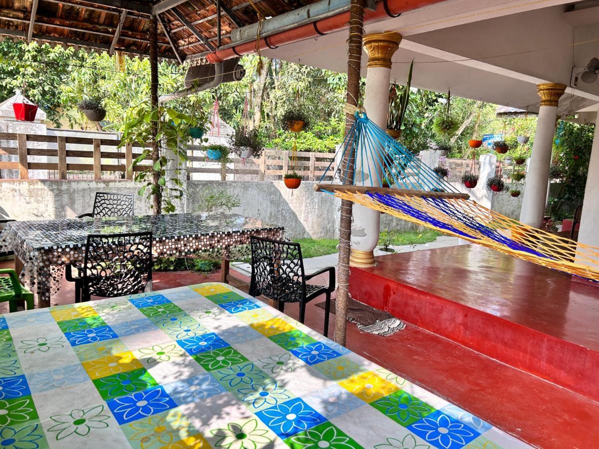 Marari Beach Cleetus Homestay Mararikulam Exteriör bild